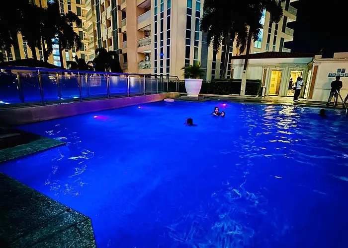 Venice Ig-worthy , Netlfix Getaway Walking Distance To Mall